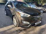 Hyundai Santa Fe 2014 годаүшін7 800 000 тг. в Алматы
