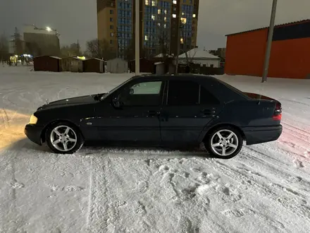 Mercedes-Benz C 180 1995 года за 1 800 000 тг. в Астана