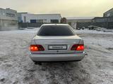 Mercedes-Benz E 320 1998 года за 3 500 000 тг. в Астана – фото 4