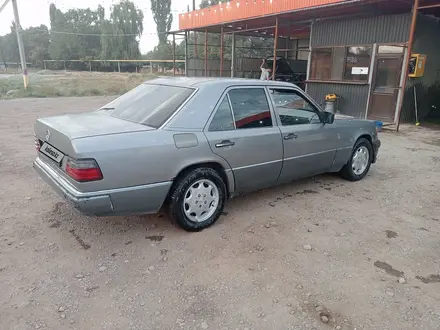 Mercedes-Benz E 300 1990 года за 1 150 000 тг. в Шу – фото 3