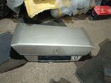 Крышка багажника Мерседес 124 седан за 30 000 тг. в Караганда