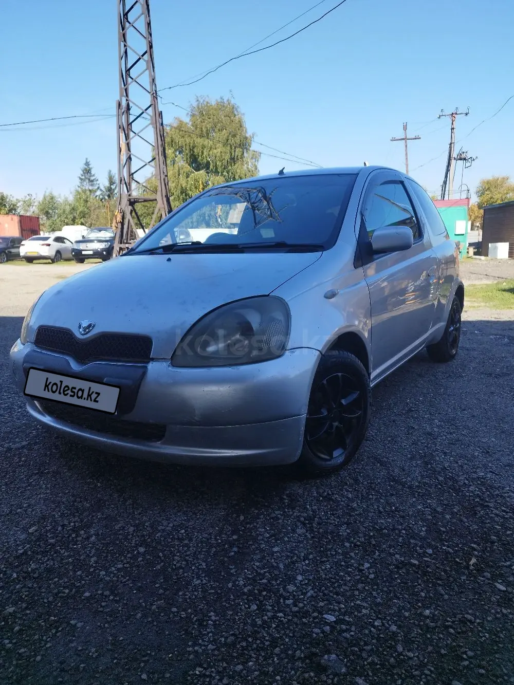 Toyota Vitz, 1999