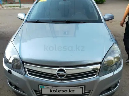 Opel Astra 2008 года за 2 600 000 тг. в Петропавловск