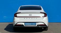 Hyundai Sonata 2021 года за 9 390 000 тг. в Алматы – фото 4