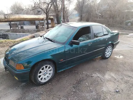 BMW 318 1994 года за 1 350 000 тг. в Алматы