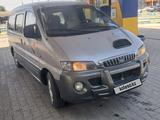 Hyundai Starex 2002 годаүшін2 400 000 тг. в Семей – фото 2
