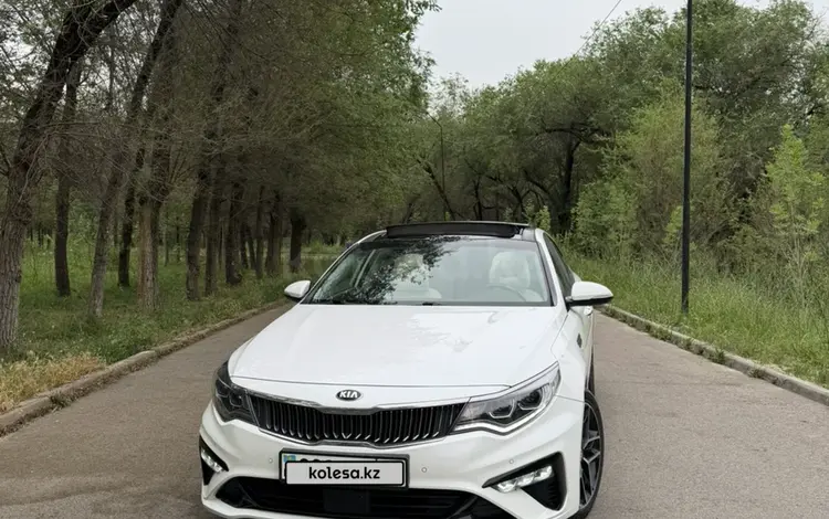 Kia K5 2015 года за 9 500 000 тг. в Алматы
