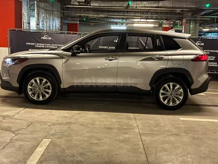 Toyota Corolla Cross 2026 года за 13 800 000 тг. в Алматы – фото 3