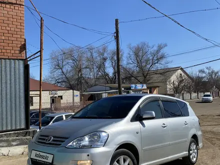 Toyota Ipsum 2004 года за 4 350 000 тг. в Атырау – фото 2