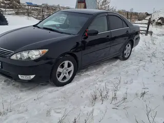 Toyota Camry, 2004