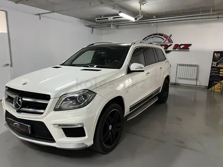 Mercedes-Benz GL 63 AMG 2015 года за 19 200 000 тг. в Астана – фото 3