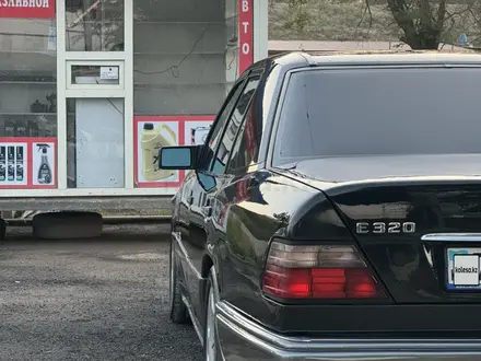 Mercedes-Benz E 320 1995 года за 3 000 000 тг. в Алматы – фото 4