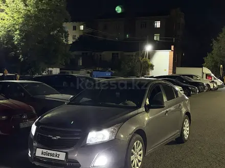 Chevrolet Cruze 2013 года за 3 850 000 тг. в Астана – фото 15