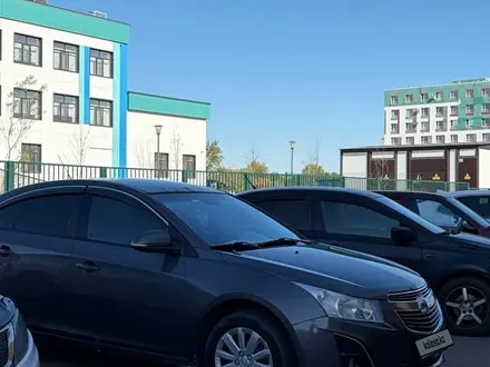 Chevrolet Cruze 2013 года за 3 850 000 тг. в Астана – фото 4