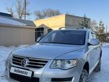 Volkswagen Touareg 2008 года за 7 000 000 тг. в Алматы – фото 3