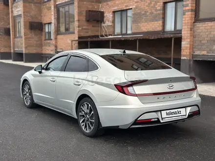 Hyundai Sonata 2023 года за 11 900 000 тг. в Актобе – фото 4