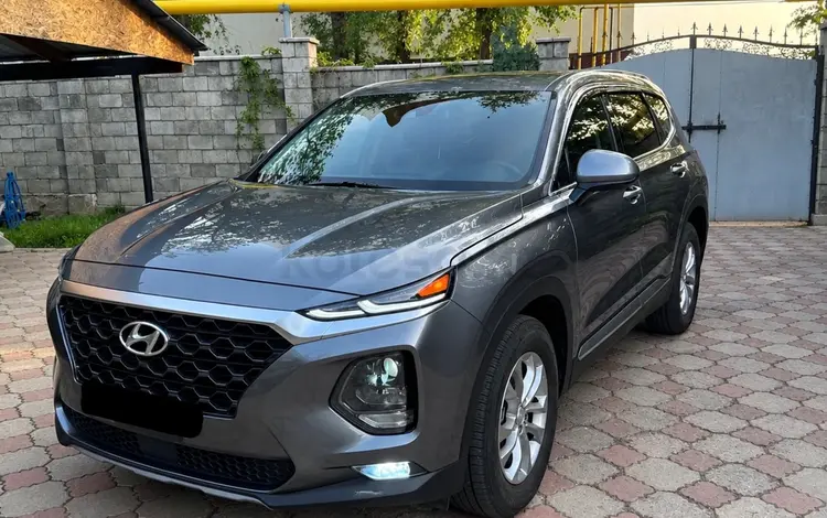 Hyundai Santa Fe 2018 года за 11 111 111 тг. в Алматы