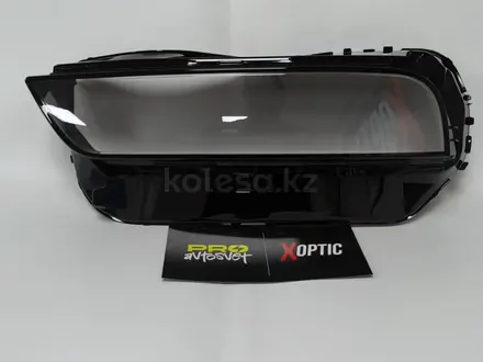 Стекло фары Bmw x7 g07 2022 — н. В. за 54 300 тг. в Алматы