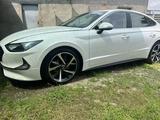 Hyundai Sonata 2021 года за 11 000 000 тг. в Шымкент – фото 4