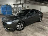 Hyundai Elantra 2022 года за 7 800 000 тг. в Астана – фото 2