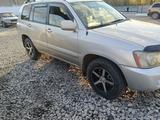 Toyota Highlander 2004 годаүшін6 700 000 тг. в Семей