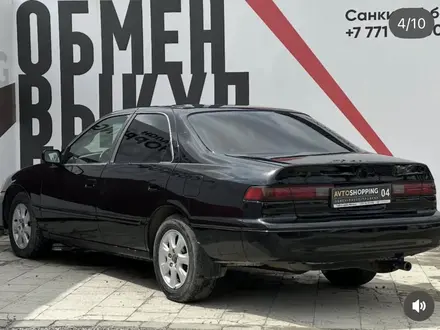 Toyota Camry 1998 года за 3 000 000 тг. в Актобе – фото 3