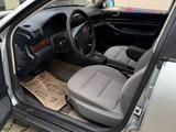 Audi A4 1997 года за 1 500 000 тг. в Алматы – фото 4