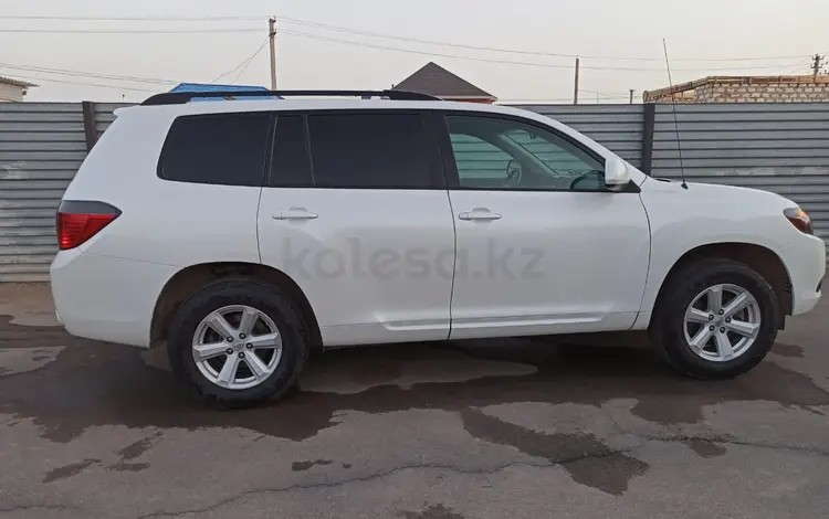 Toyota Highlander 2010 года за 11 500 000 тг. в Атырау