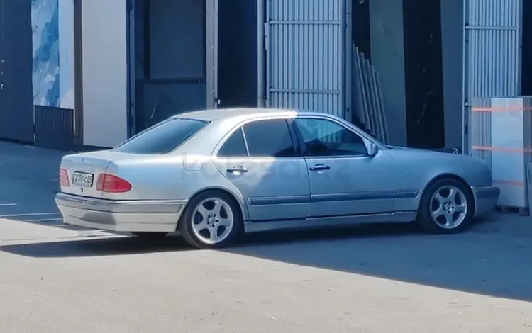 Mercedes-Benz E 280 1996 года за 2 700 000 тг. в Алматы