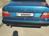Mercedes-Benz E 200 1986 года за 700 000 тг. в Экибастуз – фото 3
