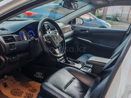 Toyota Camry 2016 года за 10 500 000 тг. в Караганда – фото 2