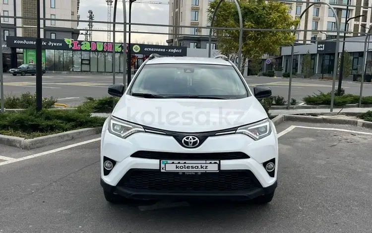 Toyota RAV4 2018 годаfor13 700 000 тг. в Тараз