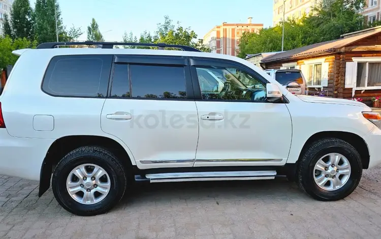 Toyota Land Cruiser 2011 годаүшін19 200 000 тг. в Астана