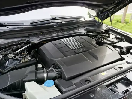 Land Rover Range Rover 2016 года за 28 000 000 тг. в Алматы – фото 23