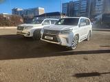 Lexus LX 570 2017 годаfor42 500 000 тг. в Уральск