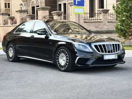 С и Без водителя Mercedes Maybach S63AMG W222 Люкс машины в Астана – фото 3