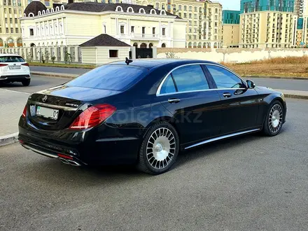 С и Без водителя Mercedes Maybach S63AMG W222 Люкс машины в Астана – фото 6