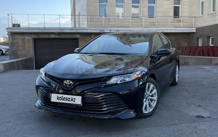 Toyota Camry 2019 года за 12 000 000 тг. в Алматы