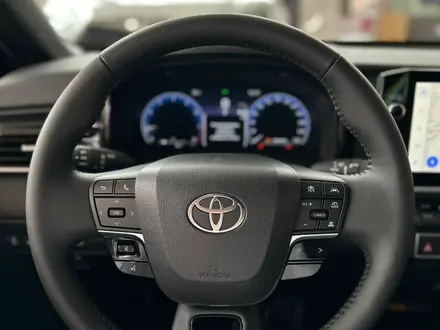 Toyota Camry Prestige 2025 года за 20 690 000 тг. в Алматы – фото 17