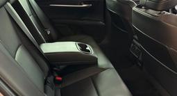 Toyota Camry Prestige 2025 года за 22 690 000 тг. в Алматы – фото 4