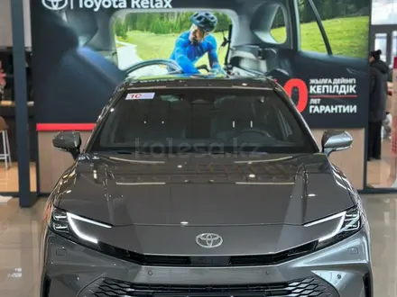 Toyota Camry Prestige 2025 года за 20 690 000 тг. в Алматы – фото 2
