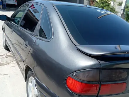 Renault Laguna 1994 года за 600 000 тг. в Актау – фото 2