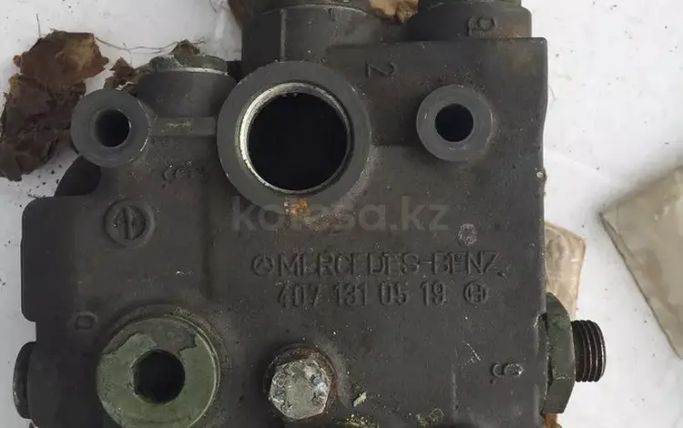Головка цилиндра компрессора Мерседес Актрос за 25 000 тг. в Караганда