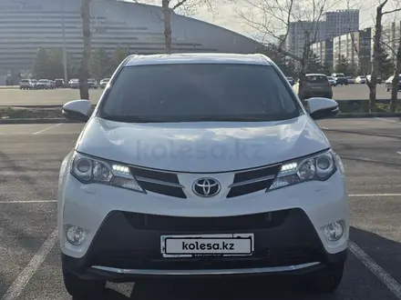 Toyota RAV4 2014 года за 8 600 000 тг. в Астана – фото 2