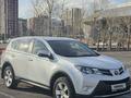 Toyota RAV4 2014 года за 8 600 000 тг. в Астана