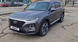Hyundai Santa Fe 2019 года за 13 000 000 тг. в Астана