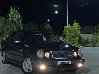 Mercedes-Benz E-Class, 1998