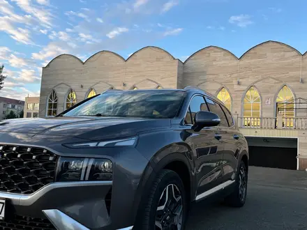 Hyundai Santa Fe 2023 года за 16 500 000 тг. в Уральск – фото 2