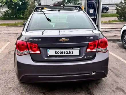 Chevrolet Cruze 2013 года за 3 500 000 тг. в Алматы – фото 2