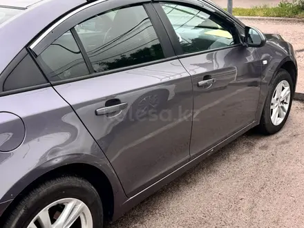 Chevrolet Cruze 2013 года за 3 500 000 тг. в Алматы – фото 8